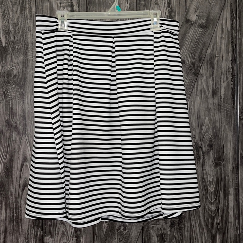 B&W striped midi skirt